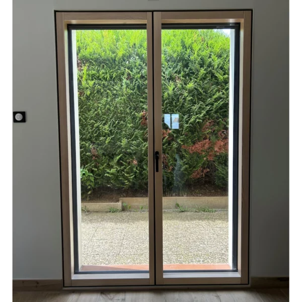 Portes fenêtres bois 2 vantaux